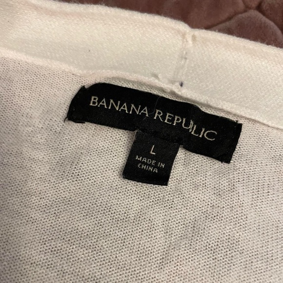 Banana Republic Cream Cardigan Sweater - Picture 2 of 3